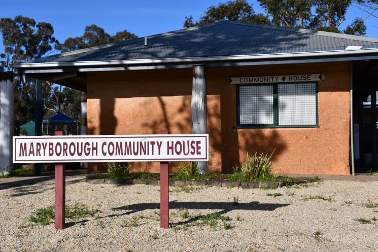 Maryborough Community House and sign