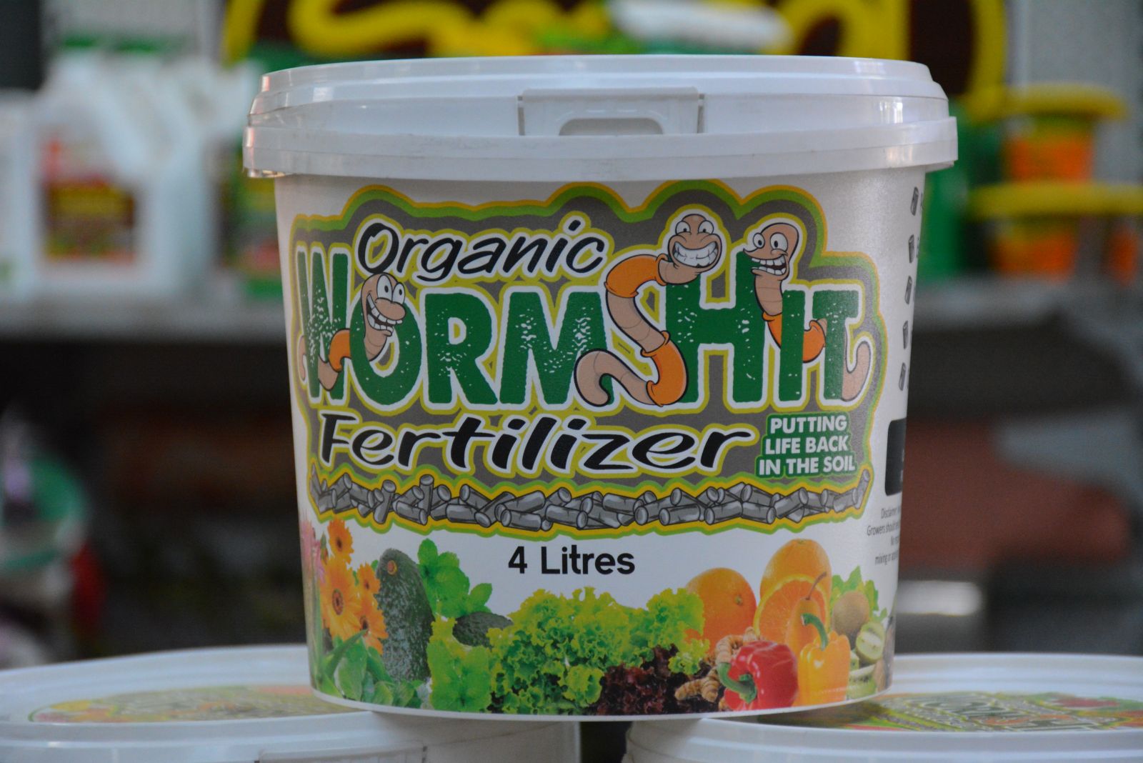 Worm Hit Organic Fertiliser 4L bucket